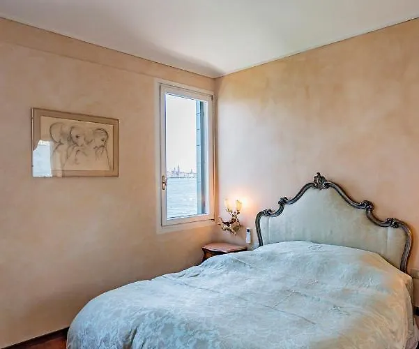 Giudecca Дом отдыха Венеция